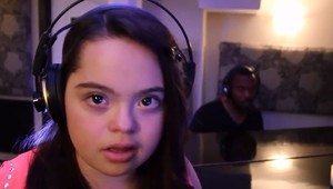 Dievčatko s Downovým syndrómom: Jej spev vás chytí sa srdce!