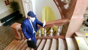 Priznal úplatky vo výške jeden a pol milióna. V kauze Dobytkár vypovedal kľúčový svedok