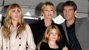 Ako teraz vyzerá dcéra Melanie Griffith a Antonia Banderasa? Na koho sa podobá viac?