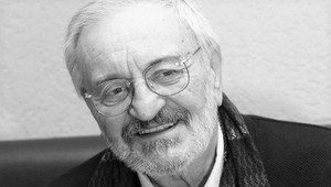 Patológ vylúčil súvislosť úmrtia Milana Lasicu s očkovaním proti Covidu