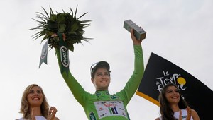 Saganova budúcnosť otvorená, posiela si odkazy s Tinkovom