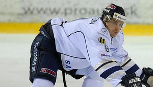 Sersen do Mníchova za Smreka, v Piešťanoch už aj hráči z KHL
