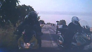 ZÁZNAM: Kobra v akcii, policajti zadržali cestného piráta