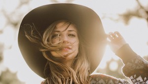 Doprajte vlasom nový nádych! TÁTO farba bude na jeseň veľkým hitom!