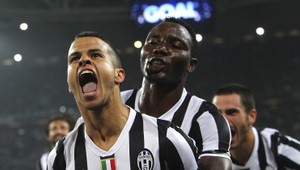 VIDEO. Finta ako z playstation! Na šupu spravil troch obrancov a - gól!