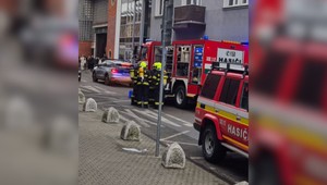 Žilinská polícia zasahuje pre podozrivý únik neznámej látky. Mesto vyhlásilo mimoriadnu situáciu