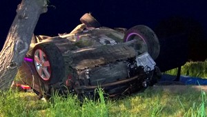 Zachraňovali ho okoloidúci. Po tragickej nehode pri Prievidzi prišiel o život otec dvoch detí