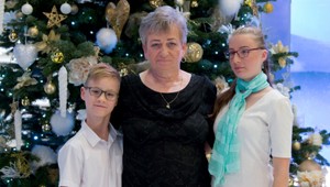 O otca prišli rukou matky: Pred detským domovom ich zachránila úžasná babka Irenka!