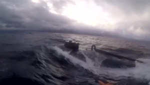 VIDEO: Dramatické zábery zo zásahu proti pašerákom. Na palube ponorky mali 8 ton kokaínu