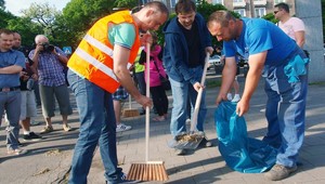 Primátor Raši upratoval Košickú ulicu v Bratislave!
