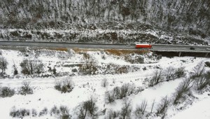 Most na frekventovanom ťahu je poškodený. Po jeho uzavretí, čaká vodičov 200 km obchádzka