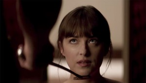 Nová zverejnená ukážka z 50 odtieňov slobody je o Christianovom vábení!