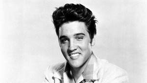 Elvis Presley zomrel pred štyridsiatimi rokmi. Dodnes vraj žije na Havaji