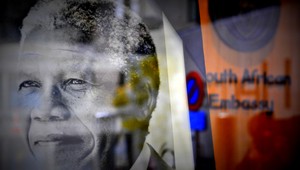 V takýchto neľudských podmienkach väznili Mandelu (†95)