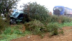 Anton odbáčal z pumpy na cestu, zachytil ho kamión