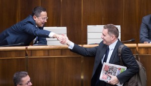 Peter Kažimír definitívne odchádza z vládneho kabinetu. Stane šéfom národnej banky