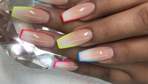 Chcete mať nechty ako celebrity? Hitom je táto manikúra!