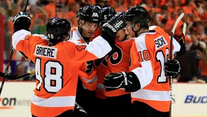 Philadelphia aj Los Angeles vedú v sériách už 3:0