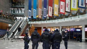 Poliaci protestujú: Nového šéfa agentúry nechceli pustiť do kancelárie