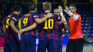 Famózny angličák brankára Barcelony cez celé! V sieti lopta, aj jeho náprotivok!