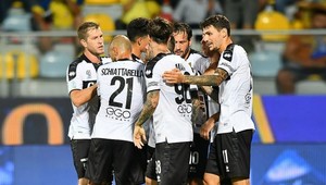 Najväčší srdciar v histórii Parmy túži po druhom postupe