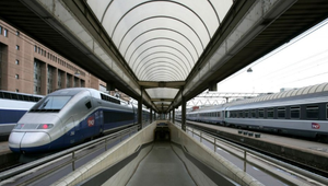 Útok sekerou s vážnymi následkami: Cestujúci prišiel o ruku