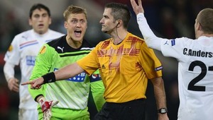 Rozhodca rekordér. Za 4 minúty odpískal 3 pokutové kopy