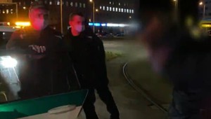 Muž, ktorého zastavili až dva výstrely z policajnej zbrane, nepôjde sedieť