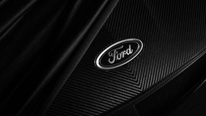 Ford GT bude ešte silnejší a v exkluzívnom karbónovom prevedení