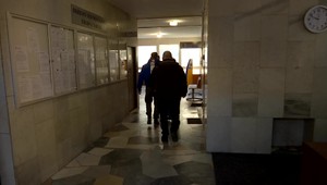 Podomový zlodej: Kradol zaparkované autá, v ktorých boli kľúče