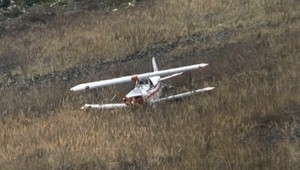 Lietadlo sa zrútilo na smetisko, pilot zahynul