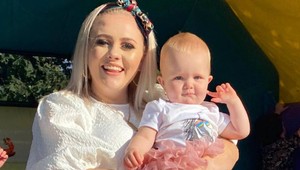 Mamičku obviňujú z týrania dcéry, dôvod vás šokuje! Veď na Slovensku sa TO robí bežne!