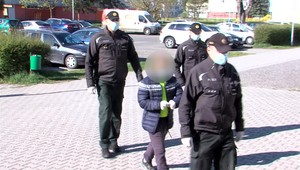 Súd prejednáva prípad muža, ktorý sa na verejnosti odhaľoval a naháňal ženy. Na krku má obžalobu z ďalších skutkov