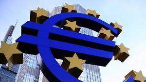 Revolučný návrh! Merkelová a Sarkozy chcú eurovládu