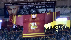 Tipsport extraliga v znamení pocty Demitrovi