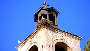 Kňaz obvinený z pedofílie. Pátral po ňom Interpol