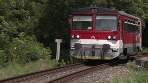 Nešťastie na koľajisku: Osobný vlak zrazil mladého muzikanta