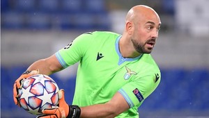 Nabudúce po mne hádžte krevety, hneval sa Reina po útoku