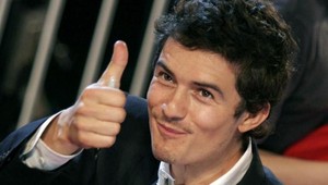 Orlando Bloom to hrá na dve strany!