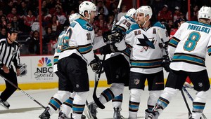 Žraloci s Handzušom si opäť zgustli na Washingtone