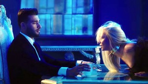 Potvrdené! Britney sa zasnúbila, TAKTO hrdo sa ukázala s mega prsteňom!