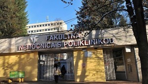 Unikátna operácia v žilinskej nemocnici. Lekári pomohli dievčatku so skoliózou chrbtice