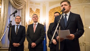 Strany sa dohodli na rozdelení kresiel vo vláde aj parlamente