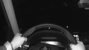 Muž unikal policajtom 160 kilometrovou rýchlosťou. Mal na to dva dôvody