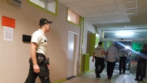 Lekár vyšetroval na pohotovosti údajne pod vplyvom návykových látok, na krku má obvinenie