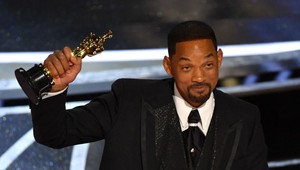 Zúfalá snaha o záchranu kariéry! Will Smith po oscarovskej facke REZIGNOVAL!