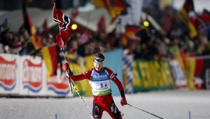 Biatlonisti si zvykajú na Top10