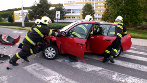 FOTO: Neuveríte, čím si vodič nahradil spätné zrkadlo! Použil aj šnúrky od topánok
