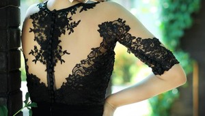 Cudzí ju zahŕňajú darčekmi len preto, lebo je krásna: Môže to s touto tvárou myslieť vážne?