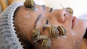 Neuveríte, čo sú ľudia schopní urobiť pre krásu: Vyskúšali by ste tieto šialenosti?